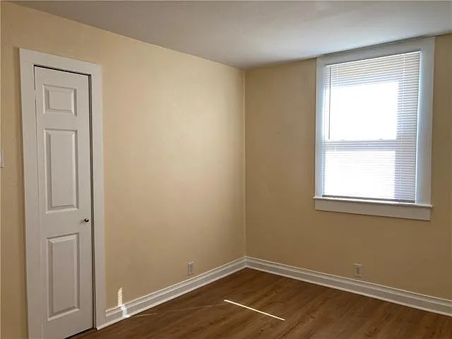 1533 Huron Ave — Photo 10