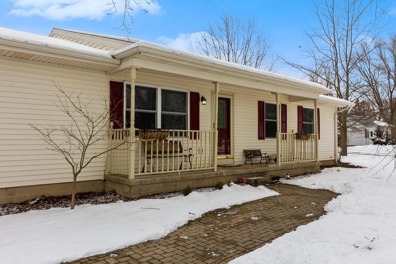 1139 Glenridge LN, Elkhorn, WI 53121 Zillow