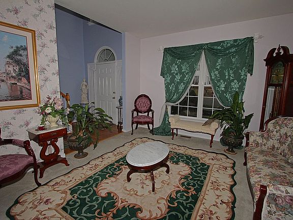 5th image of 8901 Eli Pl