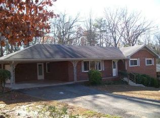 220 Edwards Dr SE, Mableton, GA 30126