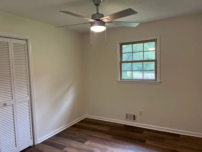 8505 Bells Ferry Rd — Photo 7