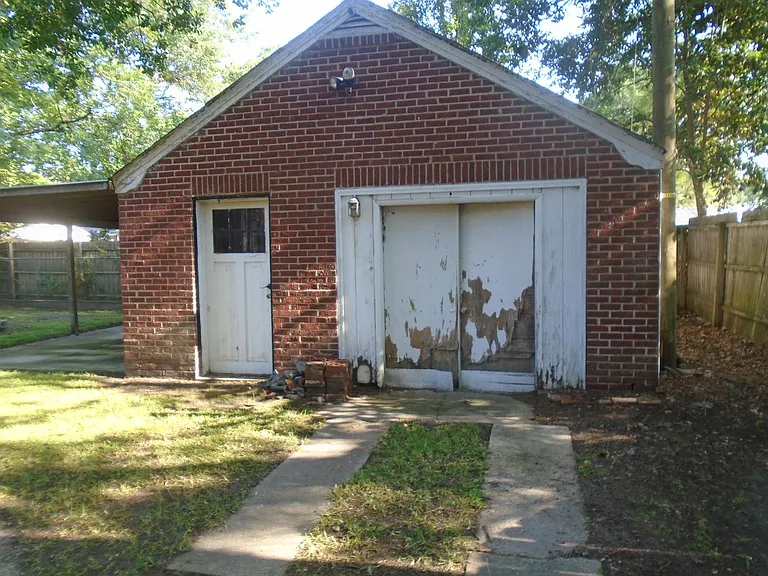 308 Harris Ave — Photo 6
