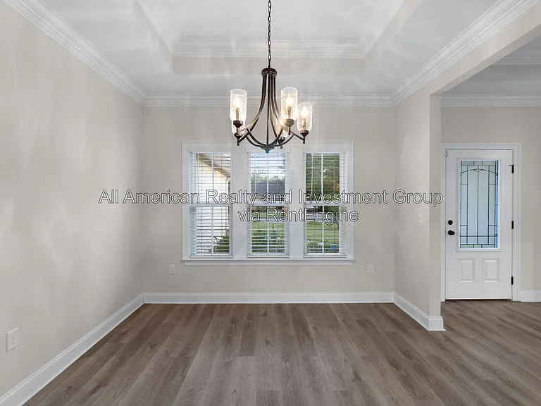 331 Adams Dr — Photo 11