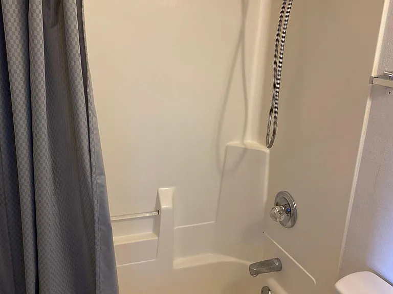 631 Vicksburg Dr — Photo 4