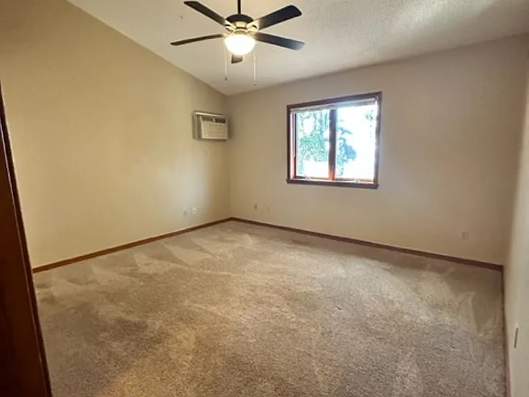 1276 Quattlefield Ln — Photo 12