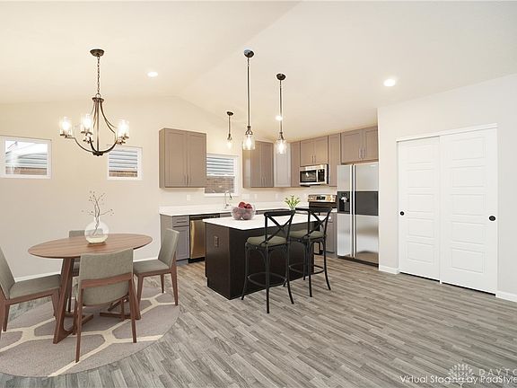 4th image of 1920 Redbud Dr