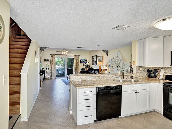 3rd image of 2563 NE 15th Street #2563
