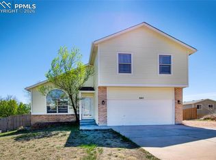 605 Stubble Field Dr, Fountain, CO 80817