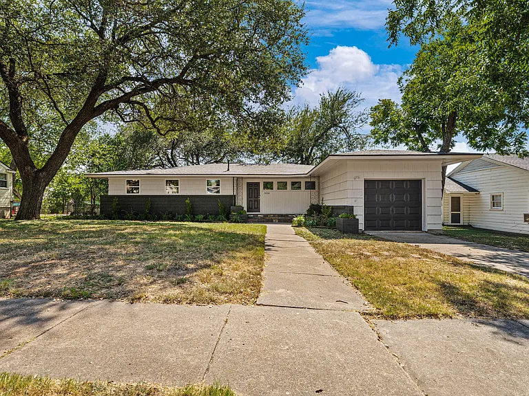 32300 Proctor Ave — Photo 7
