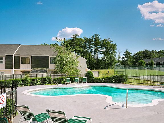 2nd image of 44 New Zealand Rd APT 3