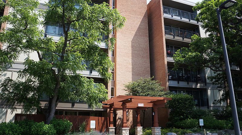1st image of 5950 Oakwood Dr APT 5C