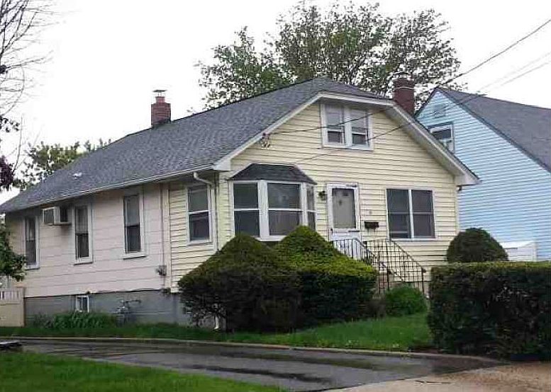 2nd image of 18 Lenox Pl