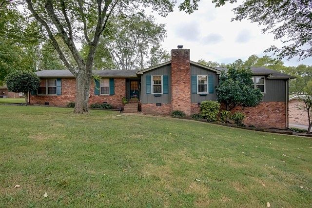 1st image of 190 Berrywood Dr