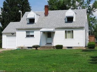 1396 Kensington St NW, Warren, OH