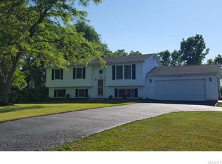 8906 Keeney Rd, Le Roy, NY 14482