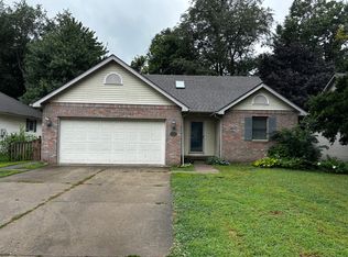 2393 Huber Ln, Terre Haute, IN 47802