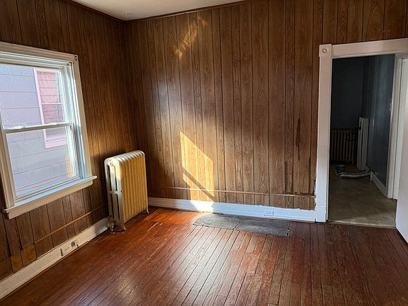 5th image of 702 Northside Ave
