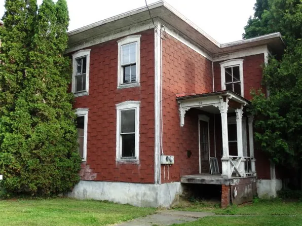 31 Taylor St, Hornell, NY 14843