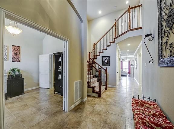 3rd image of 1209 Burnett Dr