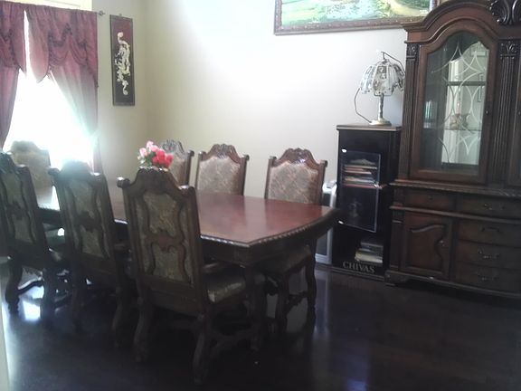 5th image of 233 Riverwood Dr