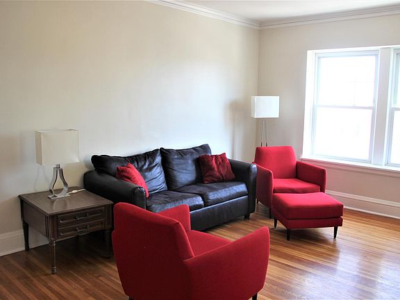 3rd image of 2716 Humboldt Ave S APT 301