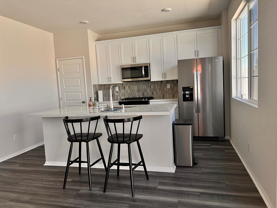1st image of 40442 Melrose Dr