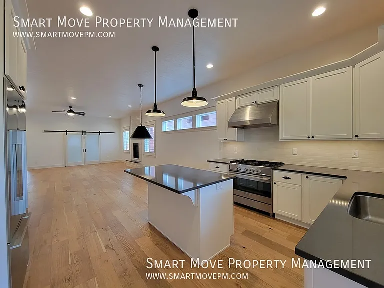 2463 N Ashgrove Ln — Photo 14