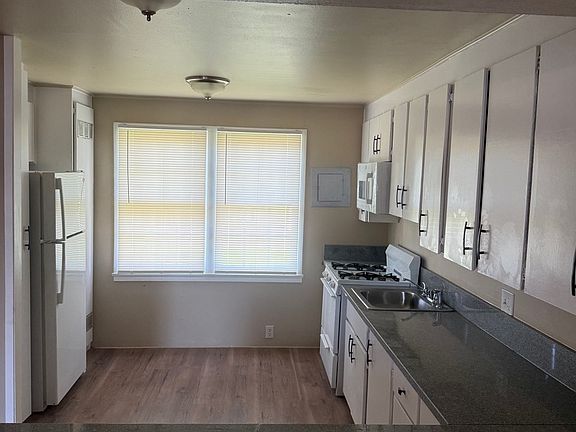2nd image of 4 Werden St