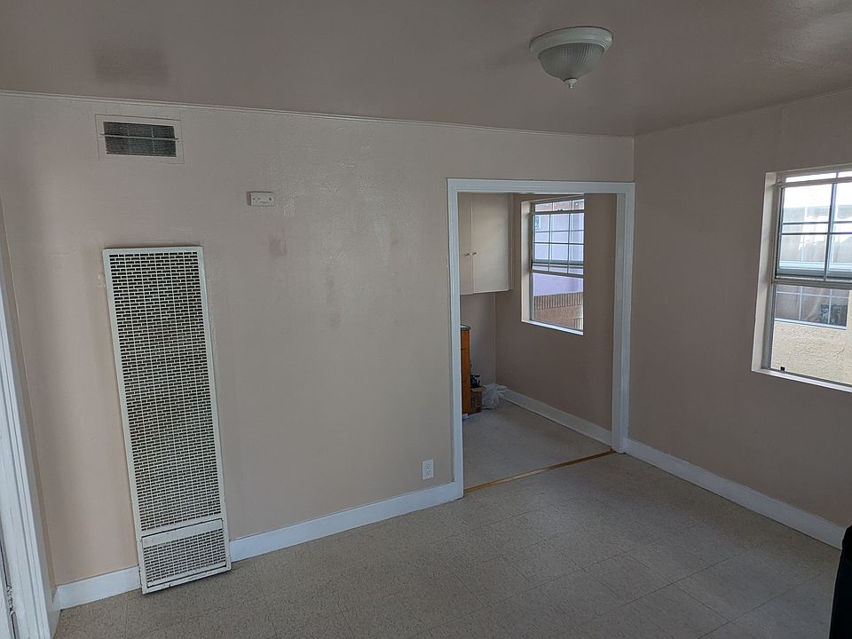 1st image of 4728 E 56th St