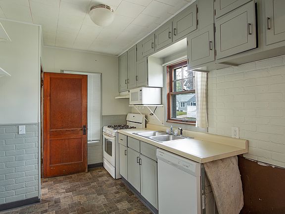 3rd image of 2207 W 51st St