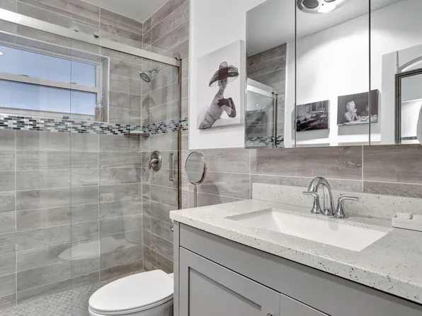 2131 NE 42nd Court #210e, Lighthouse Point, FL 33064