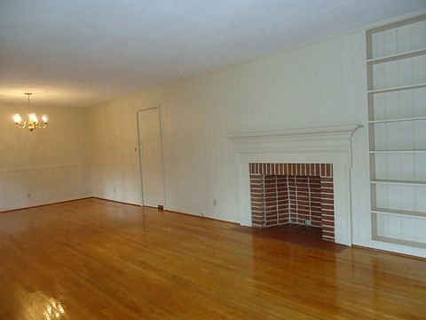3rd image of 2713 Cowan Dr