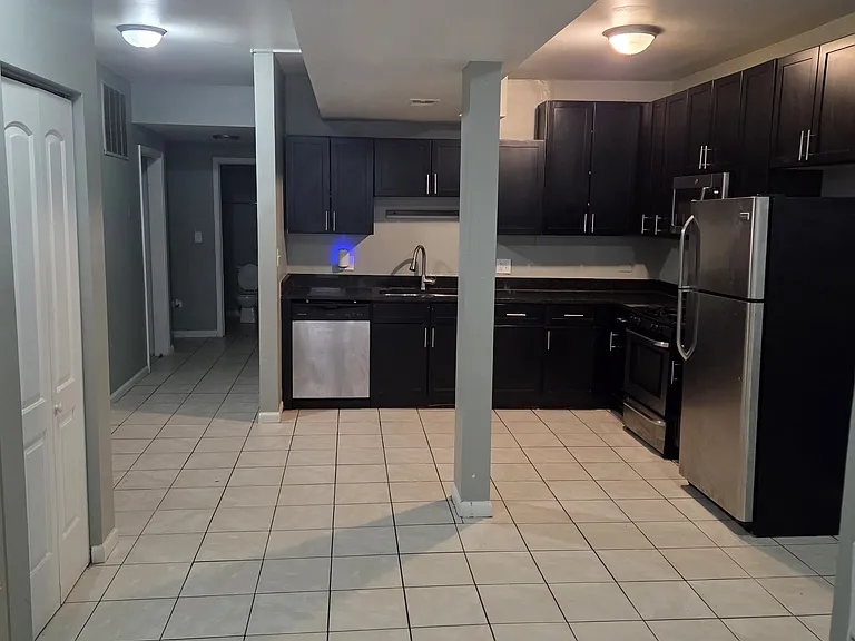 6142 S King Dr — Photo 4