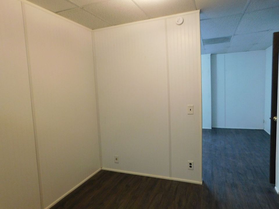 Skelly Building Apartments 300 S Main St El Dorado, KS Zillow