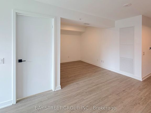 4th image of 609 Sherbourne St #1211