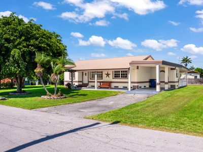 410 SE 4th Avenue, South Bay, FL, 33493