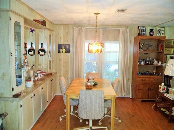 3rd image of 5082 Fox Cliff Dr