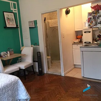 Rented by FirstService Realty (legacy) | media 17