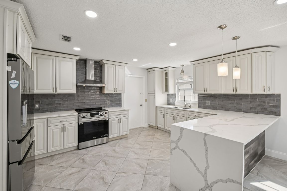 next background image