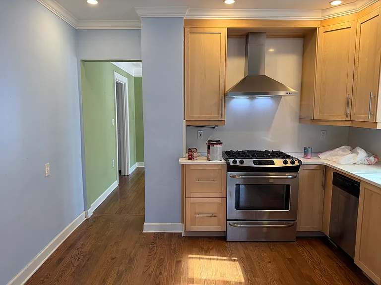 176 Ardmore Dr — Photo 6