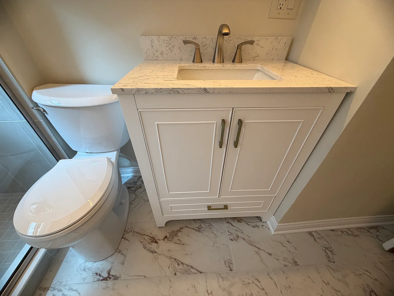 2 bed, 1000 sqft, $1,600 — Photo 4