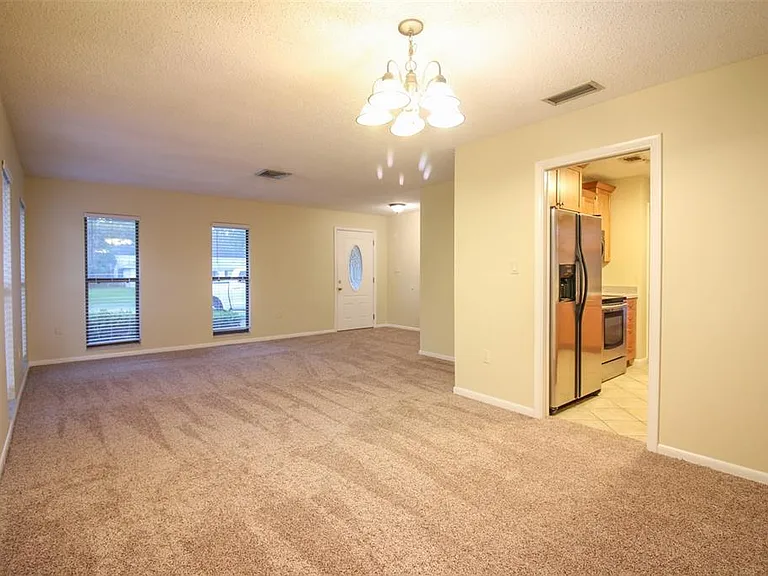 2014 Charnes Dr — Photo 4