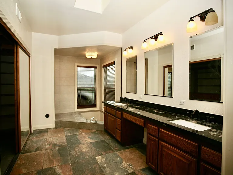 10031 Valle Caballo Ln — Photo 12