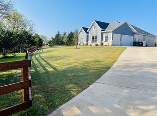 1760 Lone Elm Rd, Waxahachie, TX 75167