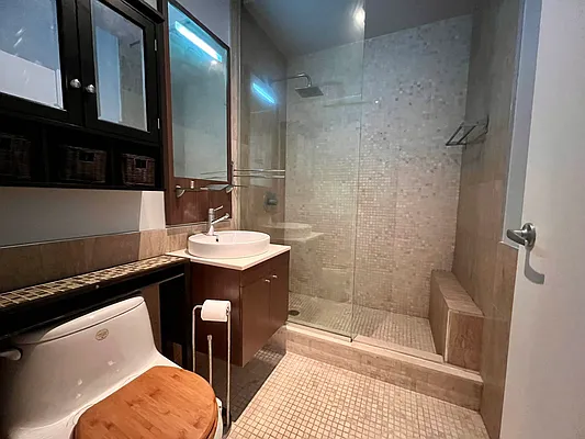 Rented by Compass | media 7