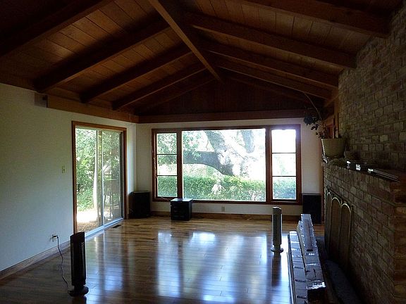 Entry to living room