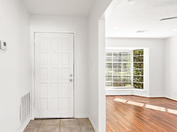 5th image of 5770 Derby Ln