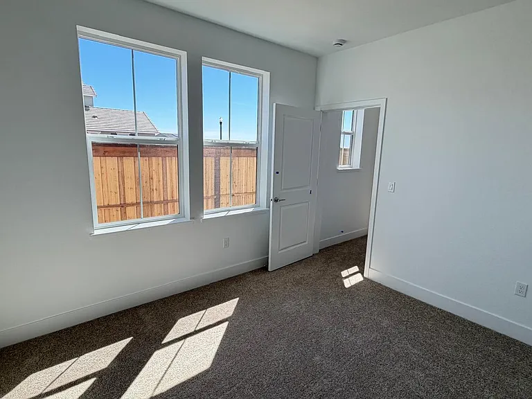 8563 Zeke Dr — Photo 7