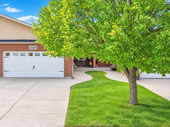 2231 Luxury Ave, Windsor, ON N8P 1W9
