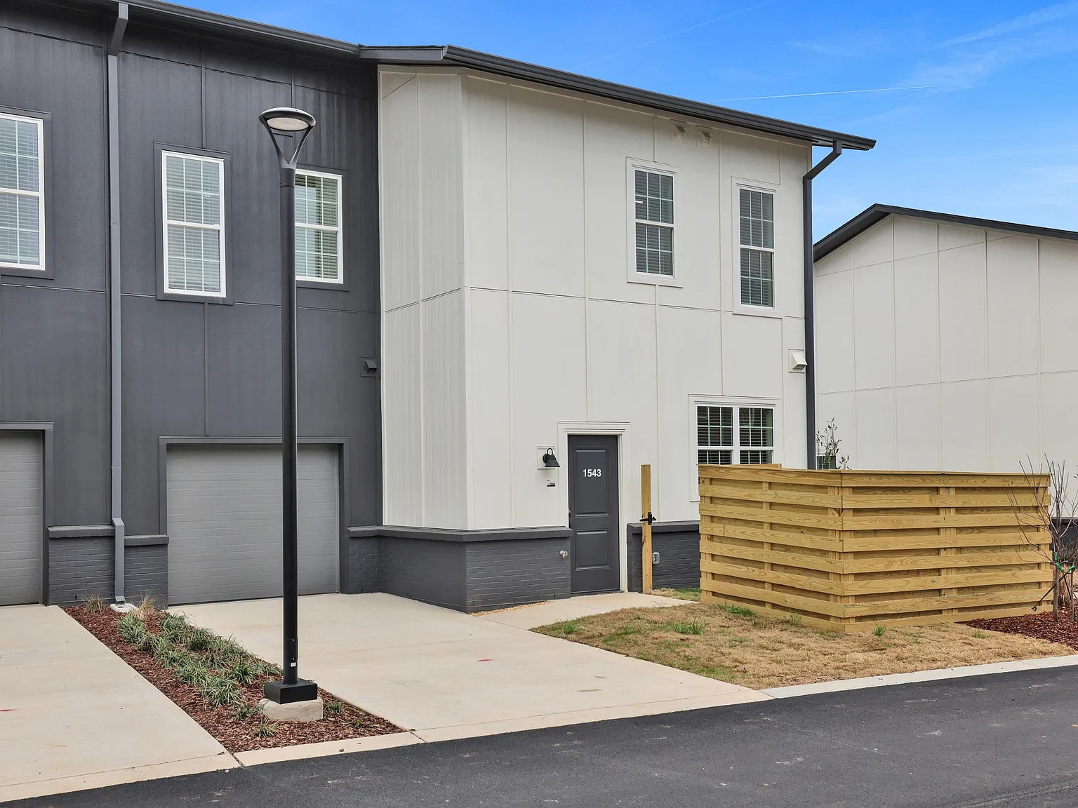 West Row Lofts & Townhomes — Photo 2